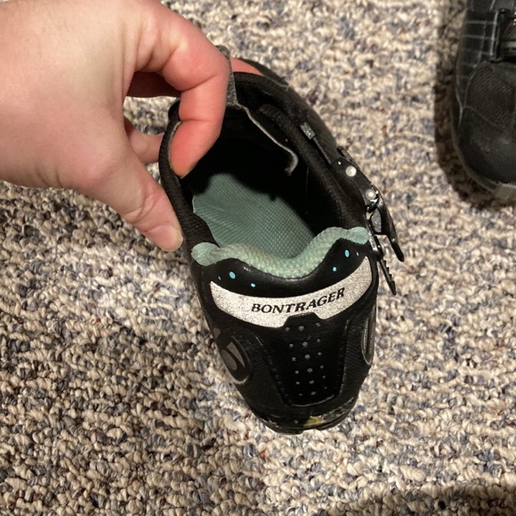 Bontrager cycling shoes - Picture 3 of 3